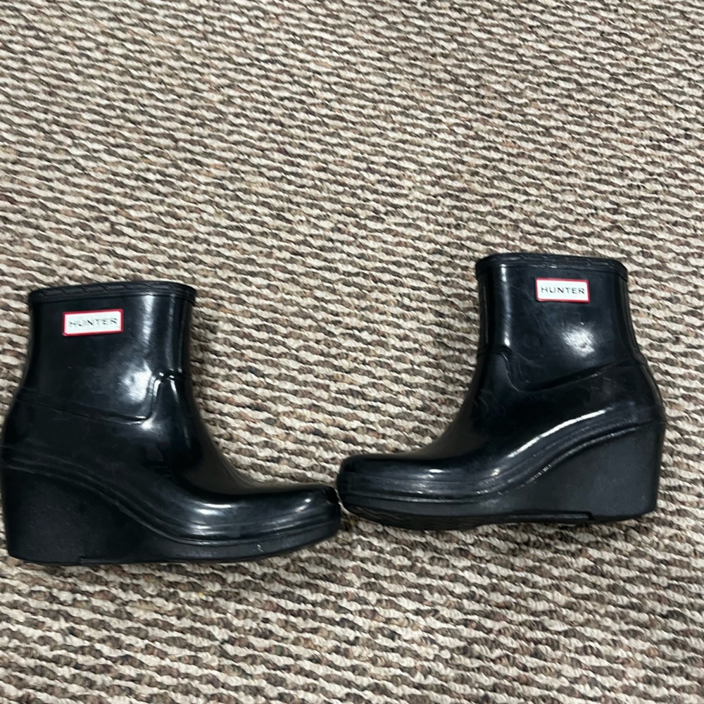 Hunter Women’s Rubber Platform Rain Boots